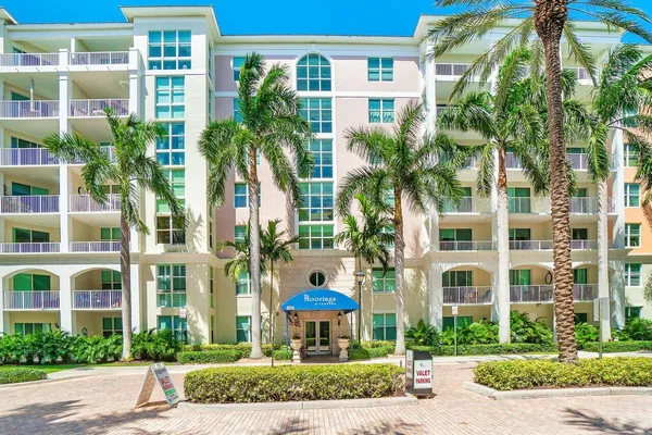 $3,000 | 806 East Windward Way, Unit 301, Lantana, FL 33462