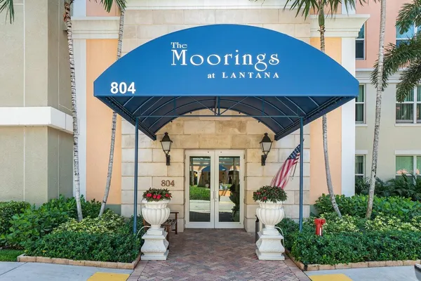 $3,000 | 806 East Windward Way, Unit 301, Lantana, FL 33462