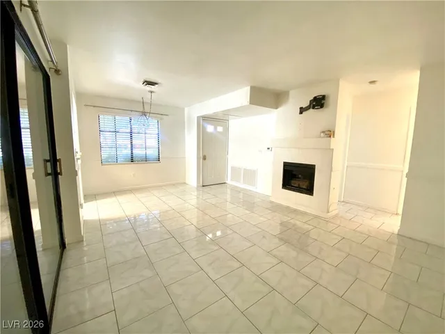 $1,375 | 4835 South Torrey Pines Drive, Unit 103, Las Vegas, NV 89103