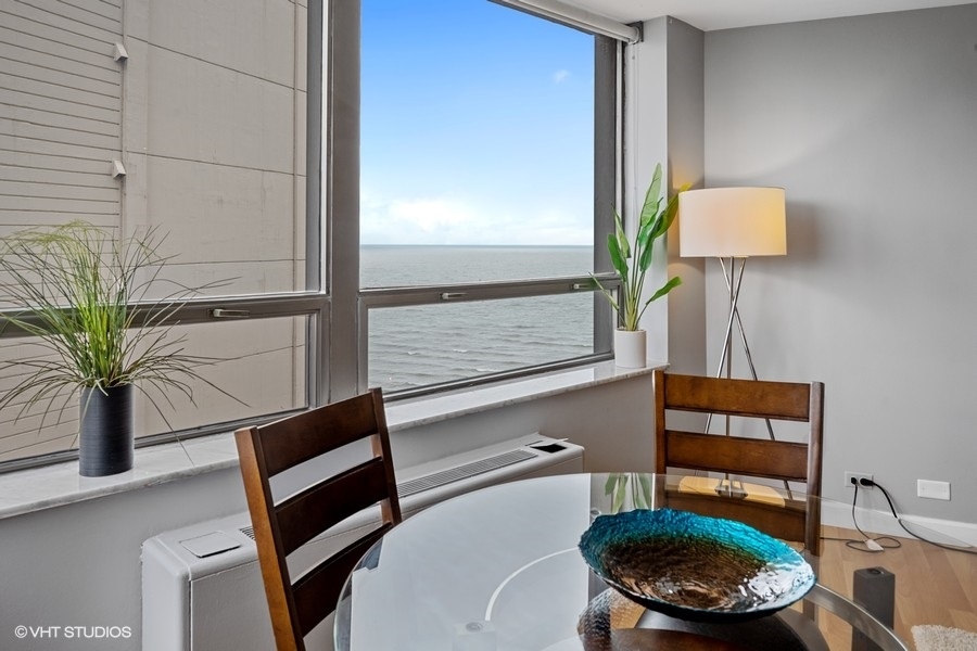 5701 North Sheridan Road, Unit 20H Chicago, IL 60660 - Photo 3 of 14