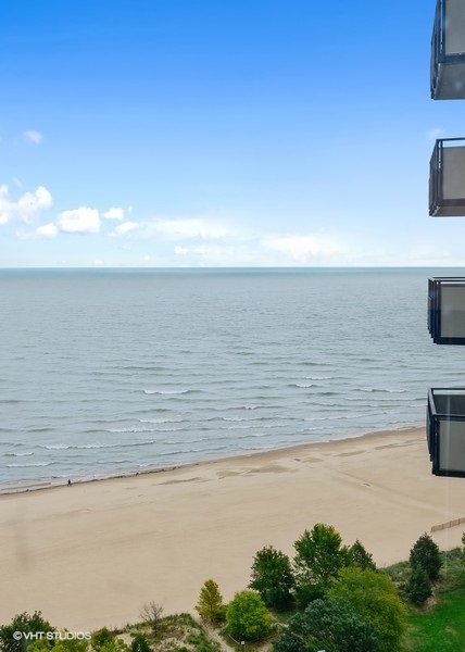 5701 North Sheridan Road, Unit 20H Chicago, IL 60660 - Photo 8 of 14