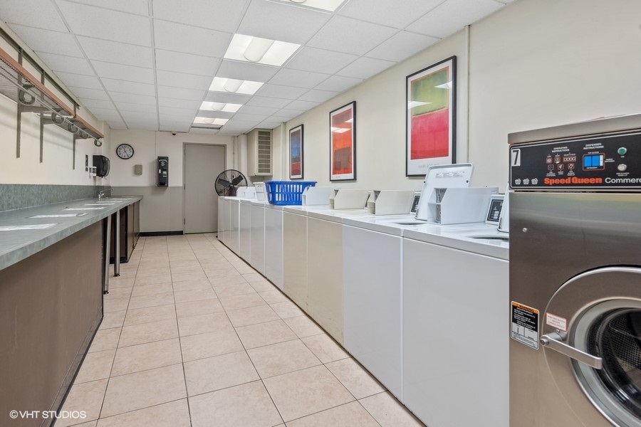 5701 North Sheridan Road, Unit 20H Chicago, IL 60660 - Photo 10 of 14