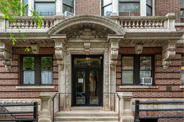 $795,000 | 611 West 111th Street, Unit 6 | Morningside Heights