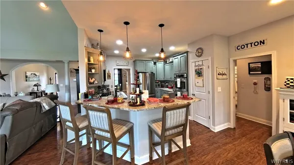 $669,900 | 3629 Moyer Road, Wheatfield, NY 14120