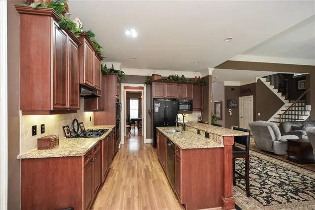 $825,000 | 320 River Green Avenue, Canton, GA 30114