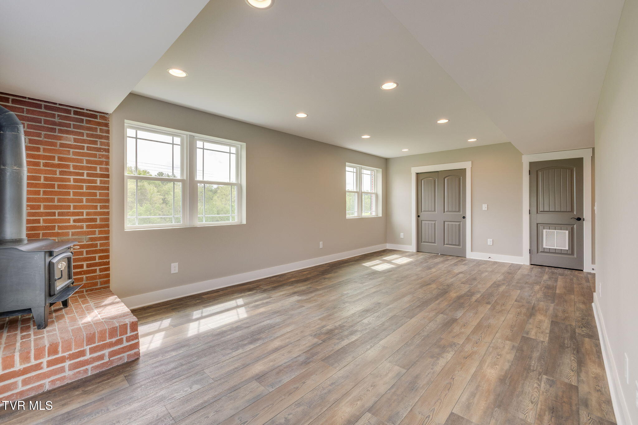 518 Providence Road Limestone, TN 37681 - Photo 28 of 42 027