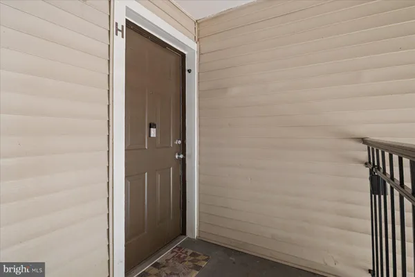 $220,000 | 2 Fallen Tree Court, Unit 2H, Baltimore, MD 21227