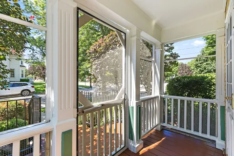 $525,000 | 318 Washington Street, Dundee, IL 60118