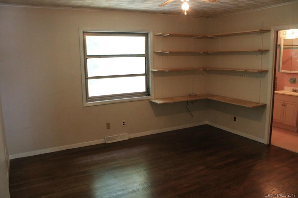 4332 Castlewood Road Charlotte, NC 28209 - Photo 6 of 16