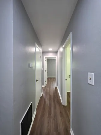 $1,295 | 2812 Vinyard Avenue Northeast, Unit 2, Roanoke, VA 24012