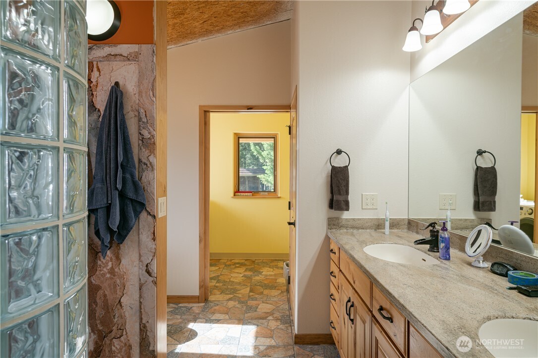 54 Spring Meadow Lane Oroville, WA 98844 - Photo 19 of 25