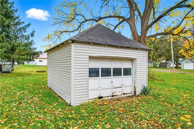 a view of a bunch of flowers
