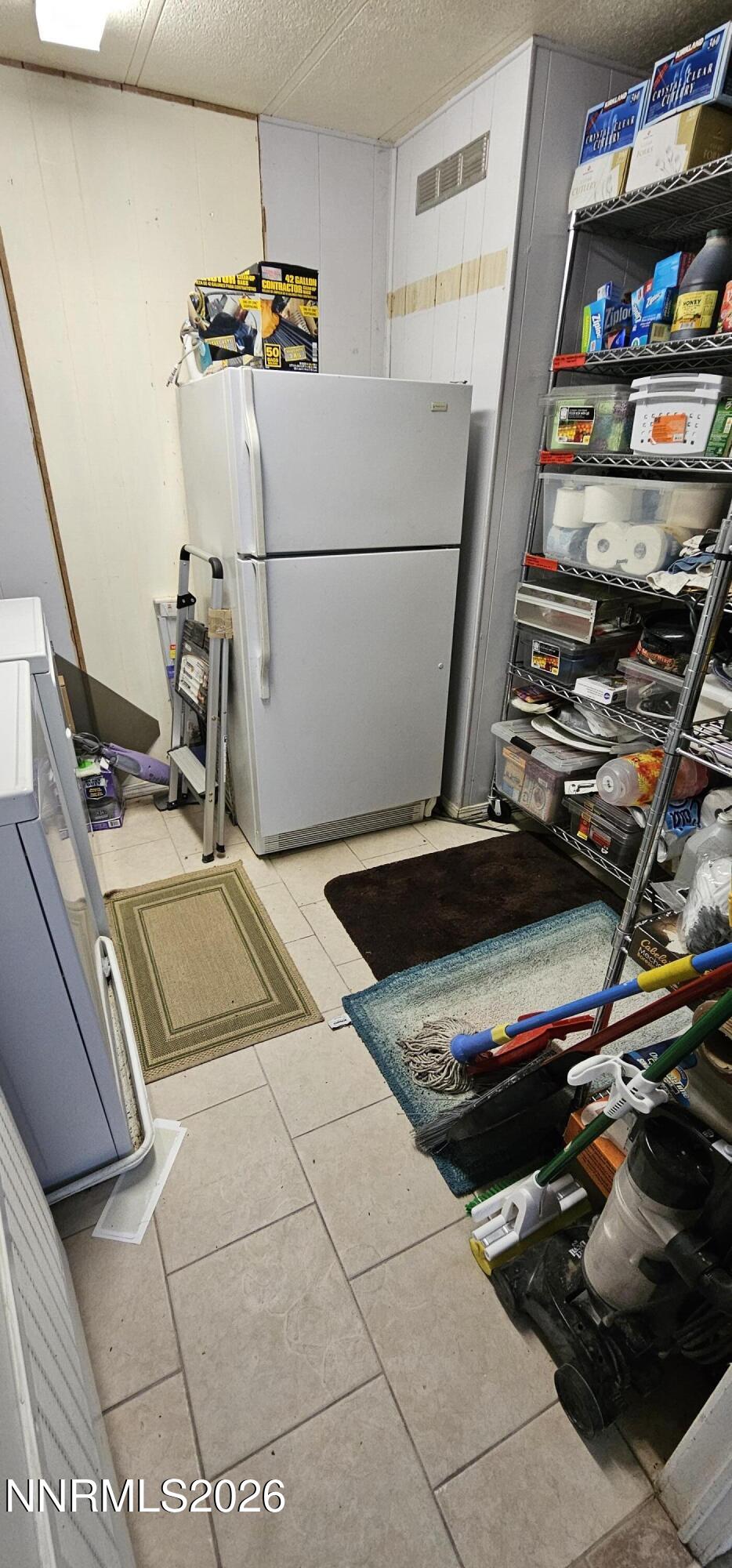 8 Buckhorn Court Kingston, NV 89310 - Photo 26 of 34 a view of a room with gym equipment