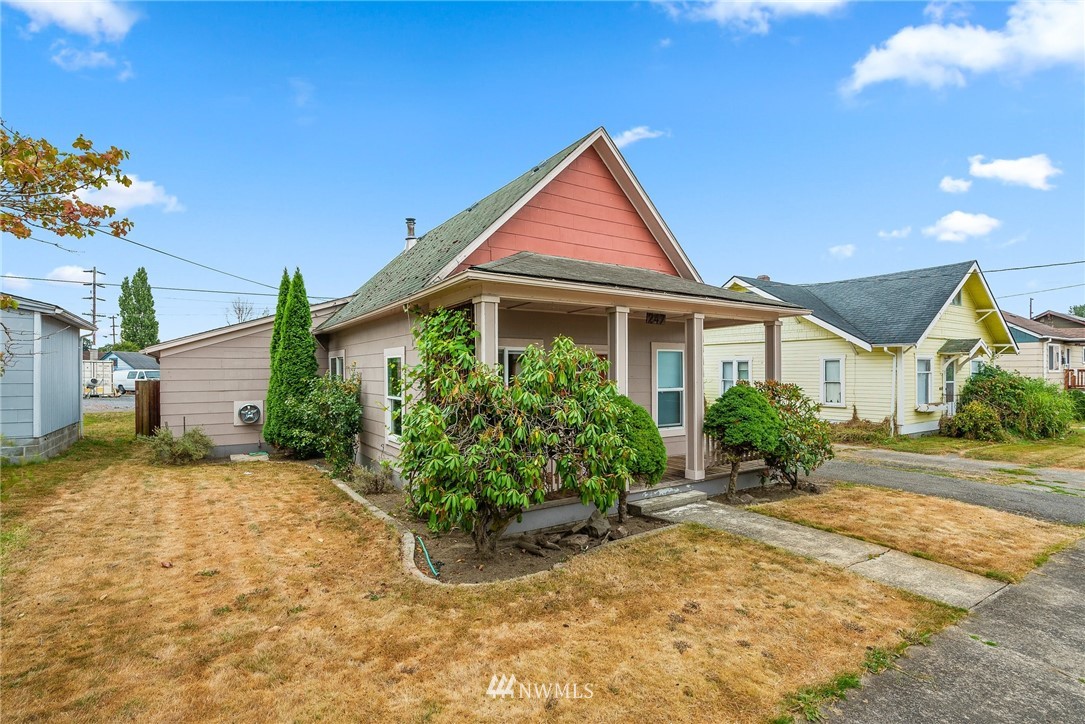 247 Southwest James Street Chehalis, WA 98532 - Photo 3 of 22 Gallery Image 3