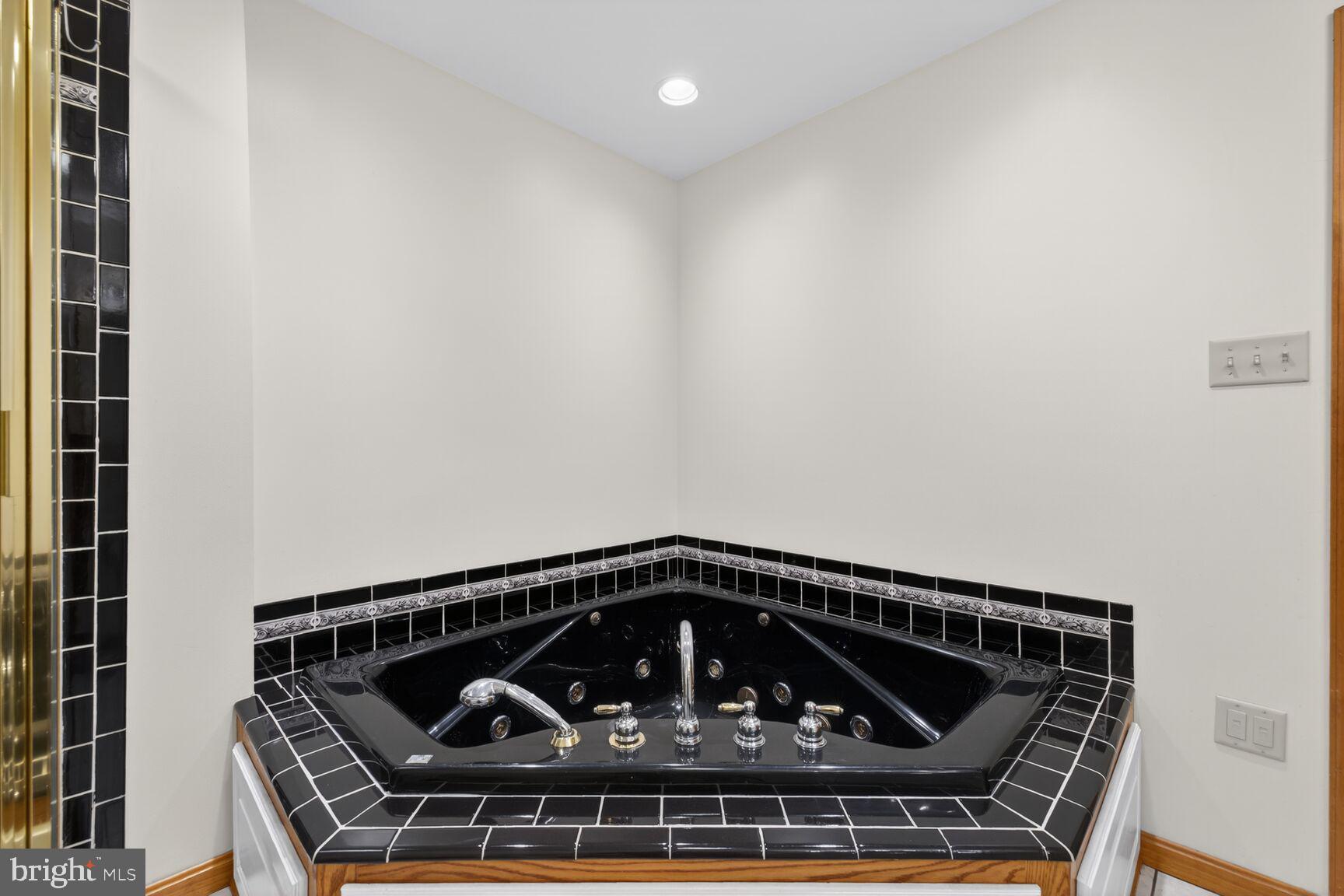 505 4th Avenue Brunswick, MD 21716 - Photo 21 of 54