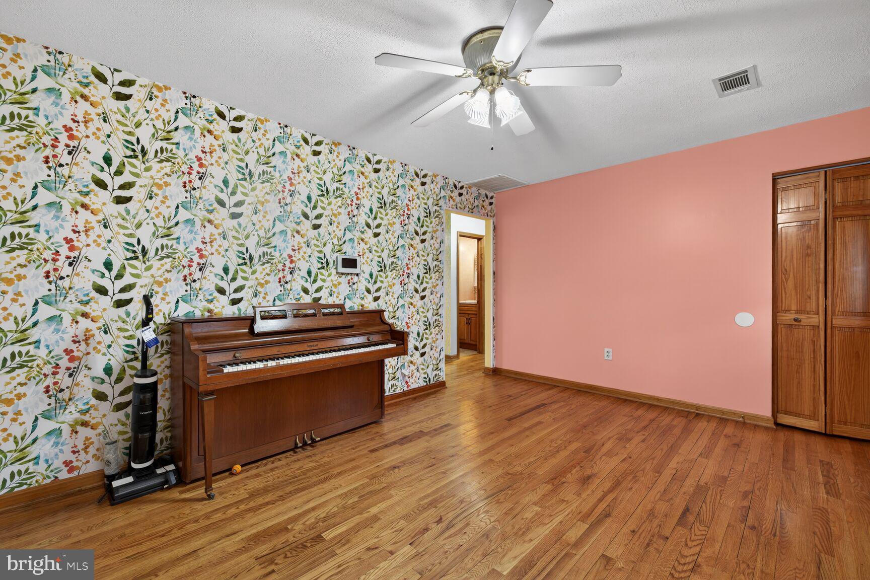 505 4th Avenue Brunswick, MD 21716 - Photo 4 of 54