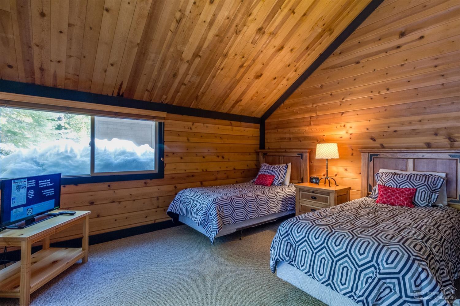 57389 Overlook Road Sunriver, OR 97707 - Photo 12 of 16 Additional Photo