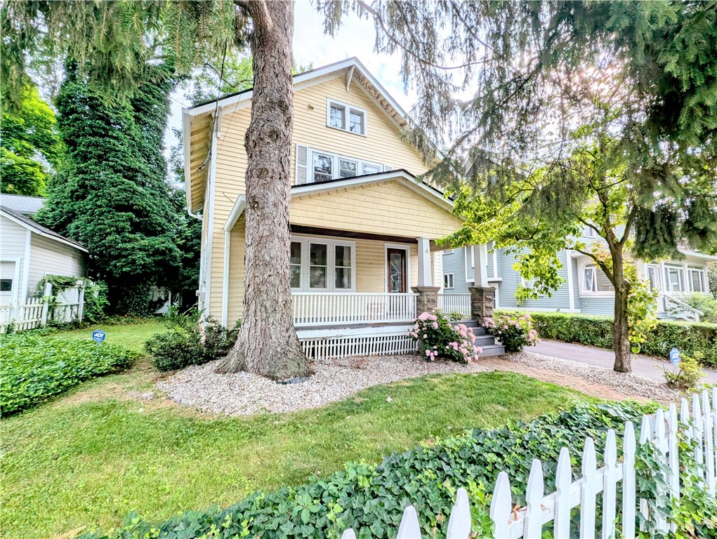 Welcome to your Pittsford village home! Walking di