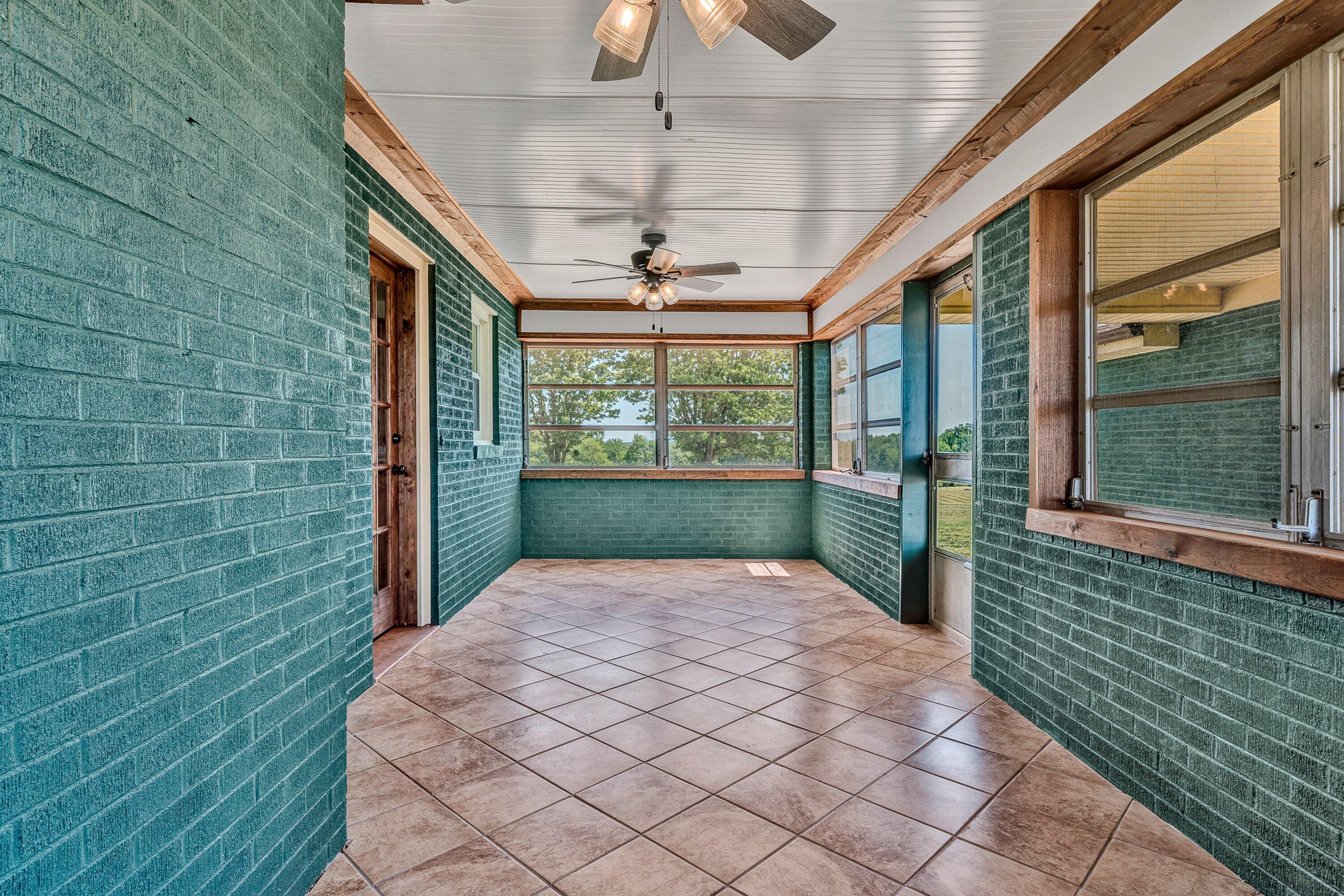 1084 Altice Road Moneta, VA 24121 - Photo 28 of 45 pic 28