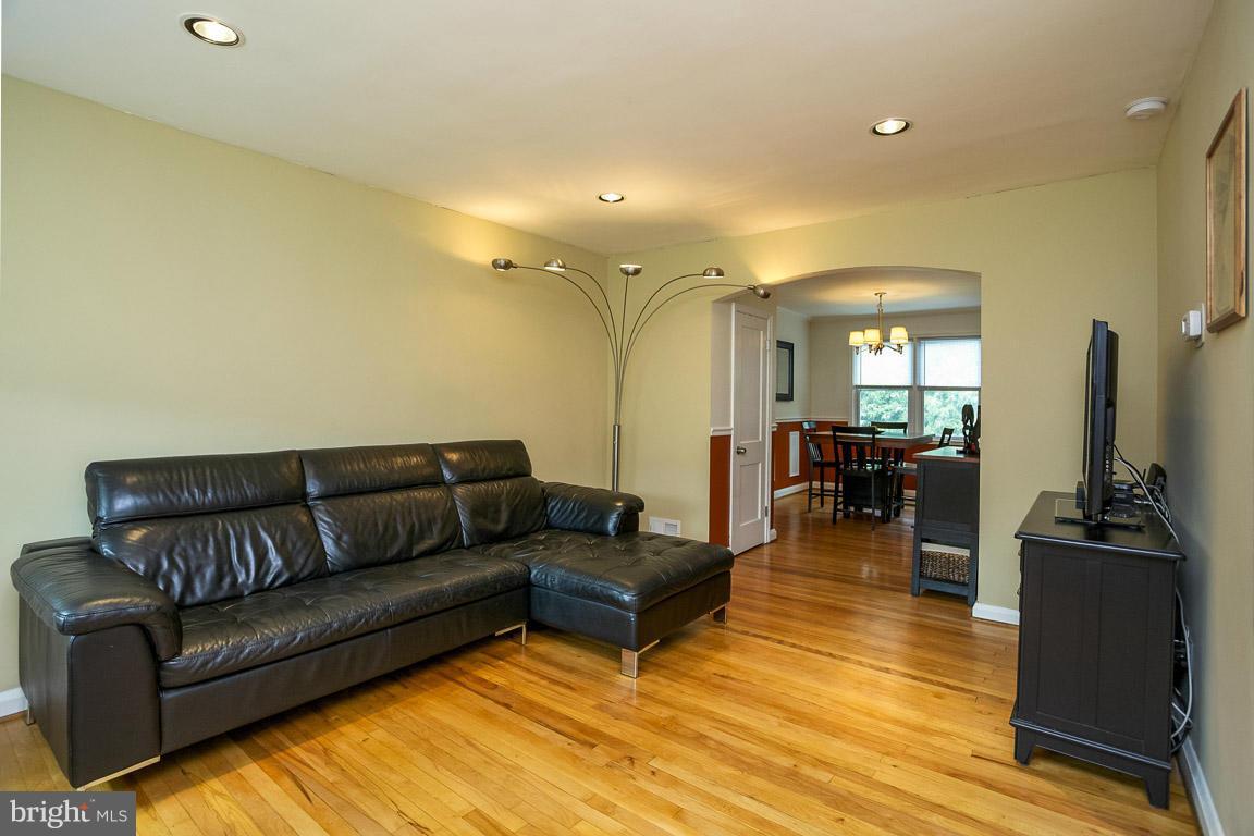 8318 Edgedale Road Baltimore, MD 21234 - Photo 2 of 30 Spacious living room