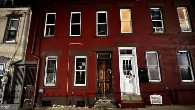 $2,000 | 828 Chestnut Street, Allentown, PA 18102