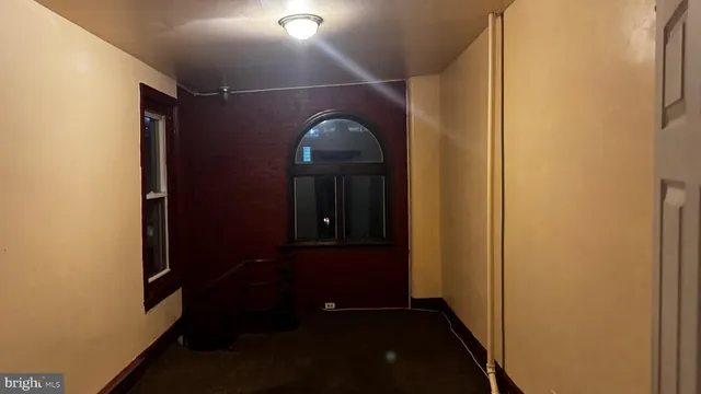 a view of an entryway of the house