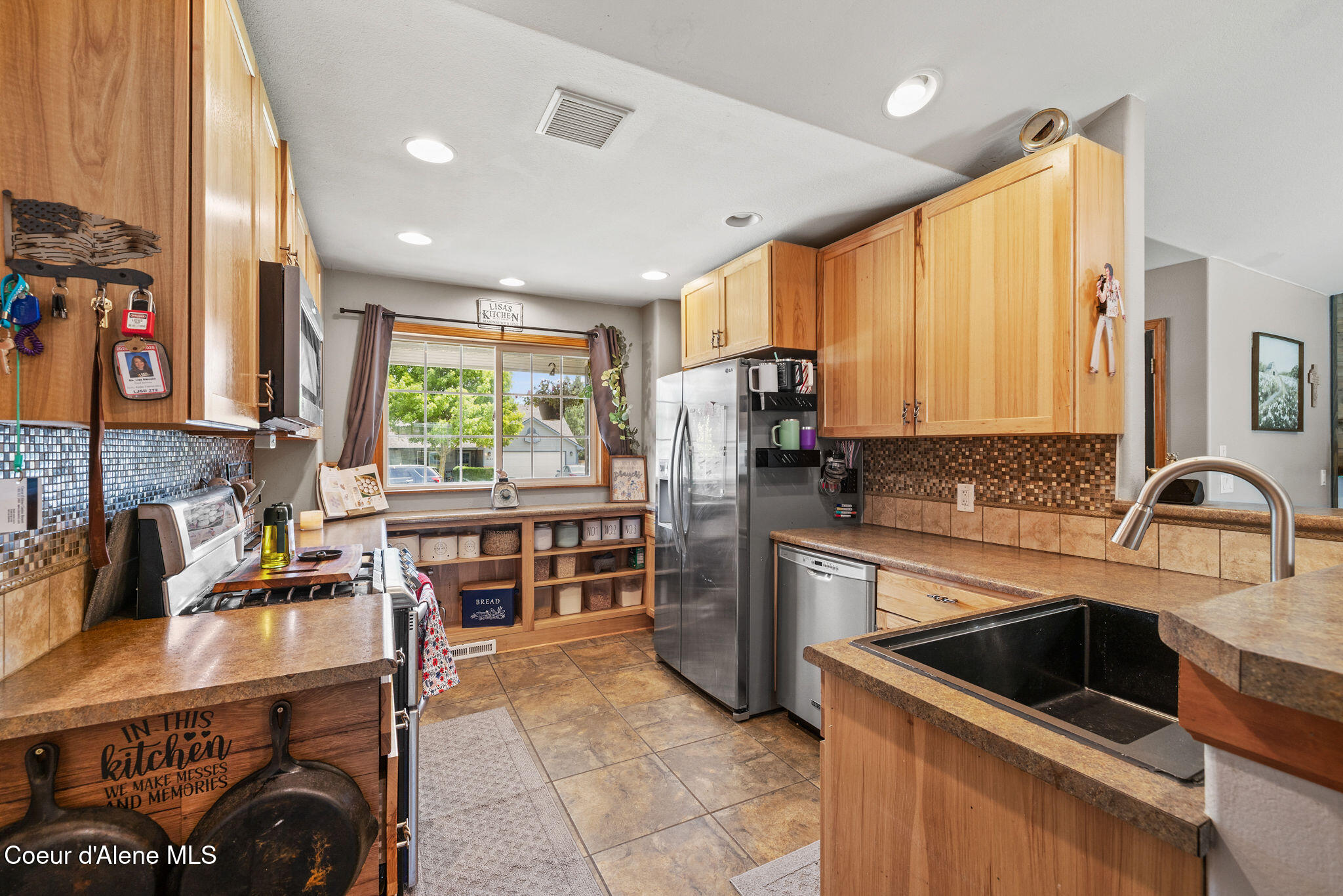 15383 Vernon Street Rathdrum, ID 83858 - Photo 13 of 40 Great Cooking Area!