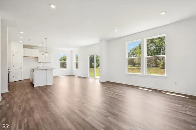 $298,999 | 1840 12 Oaks Drive, Shelbyville, IN 46176