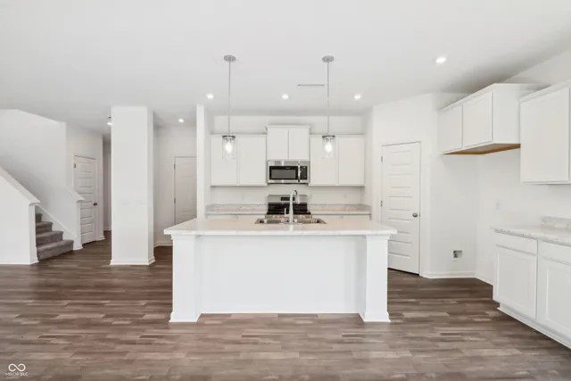 $298,999 | 1840 12 Oaks Drive, Shelbyville, IN 46176