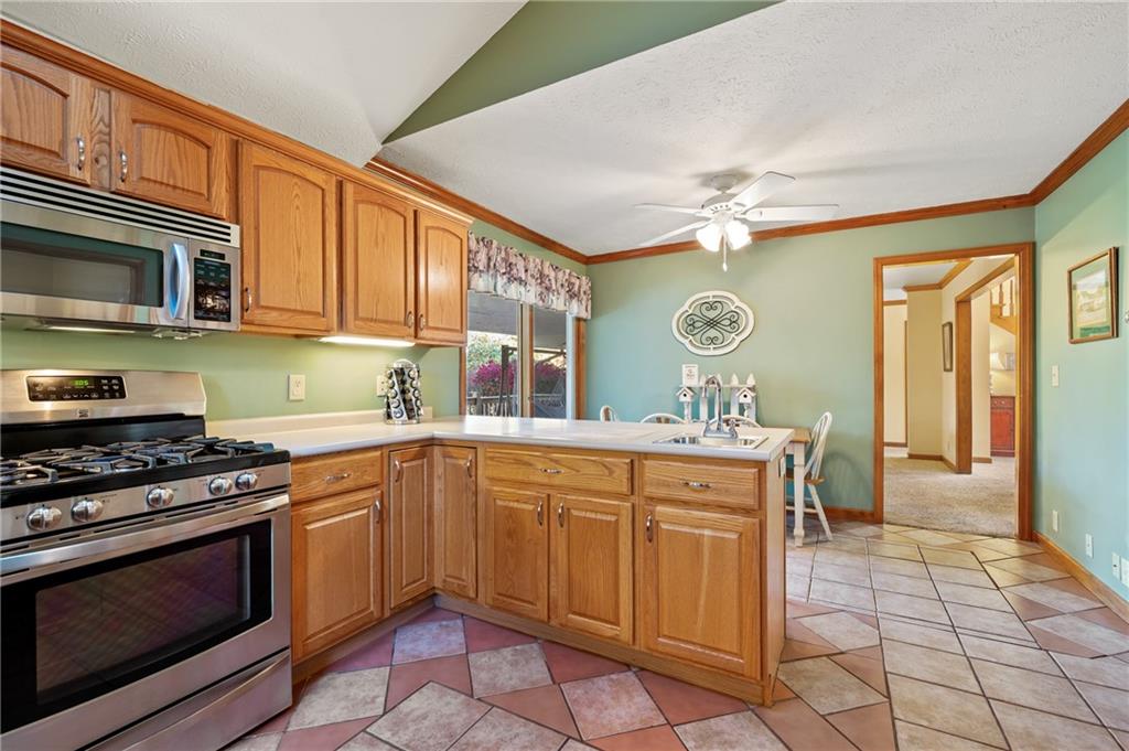 2352 Rochester Road Pittsburgh, PA 15237 - Photo 9 of 25 Gallery Image 9