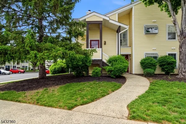 $385,000 | 703 Pinehurst Court, Unit 10, Union, NJ 07083