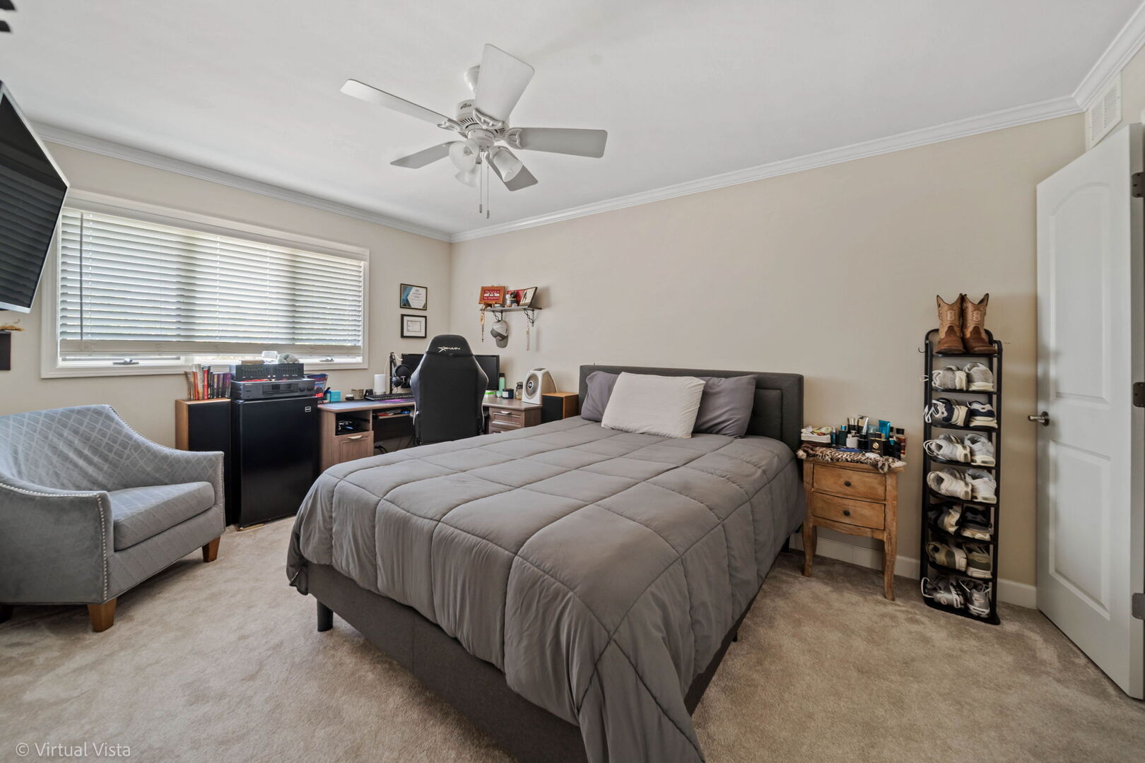 506 South Raven Road Shorewood, IL 60404 - Photo 23 of 37 a bedroom with bed and window