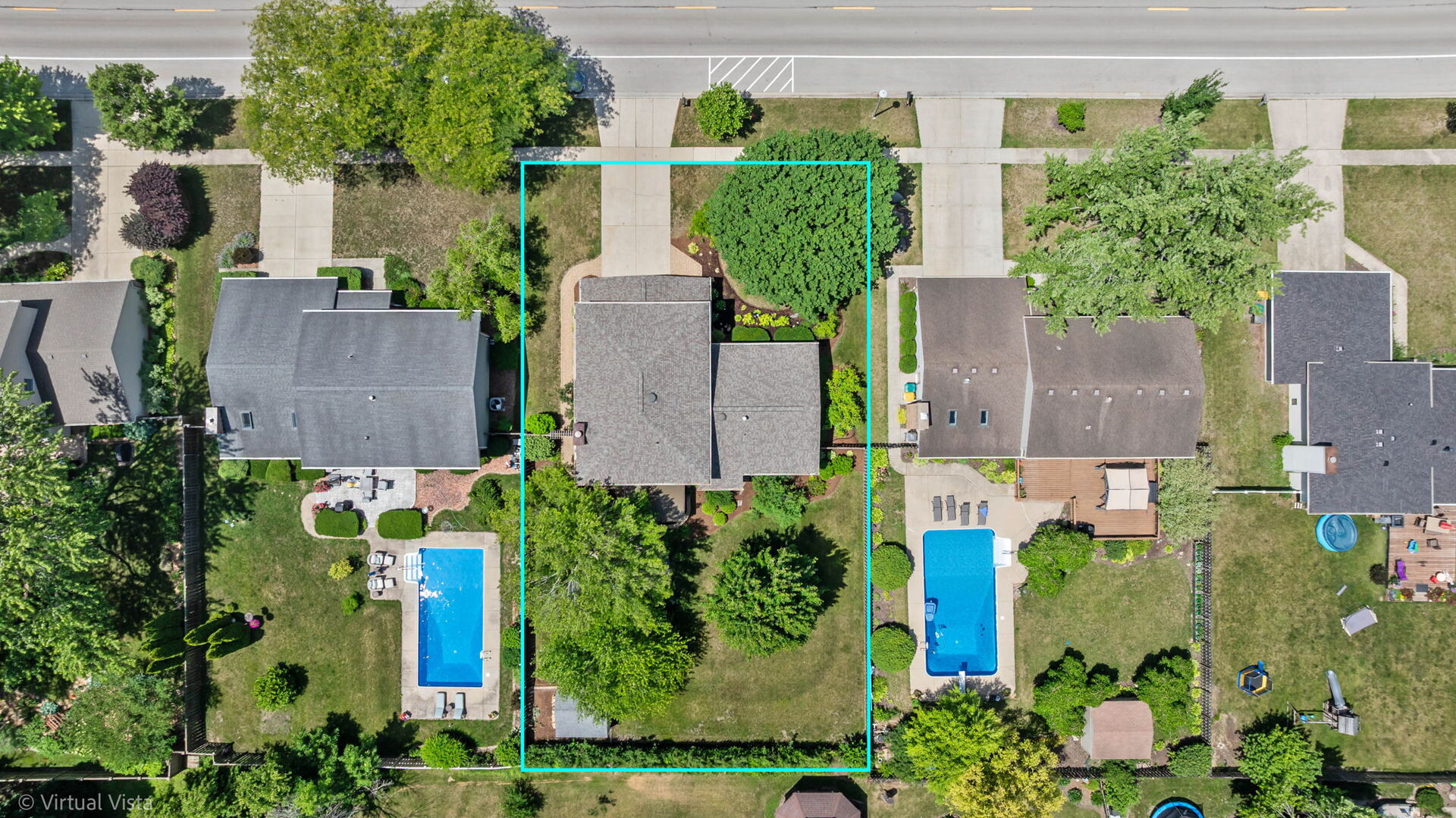 506 South Raven Road Shorewood, IL 60404 - Photo 32 of 37 an aerial view of multiple house