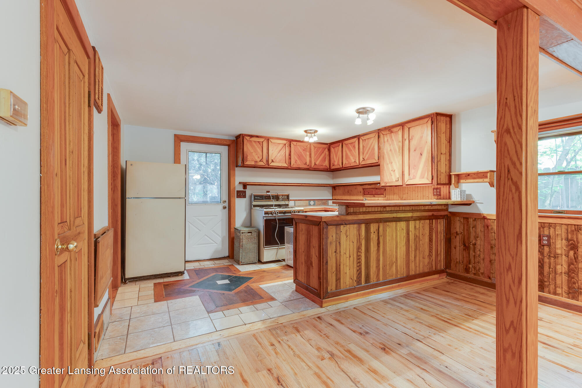 15507 Webster Road Bath, MI 48808 - Photo 8 of 24 15507_Webster_PAUL-25