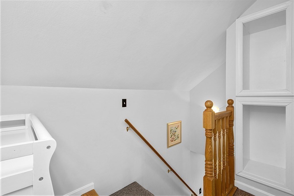 28 Deanville Road Attleboro, MA 02703 - Photo 20 of 37