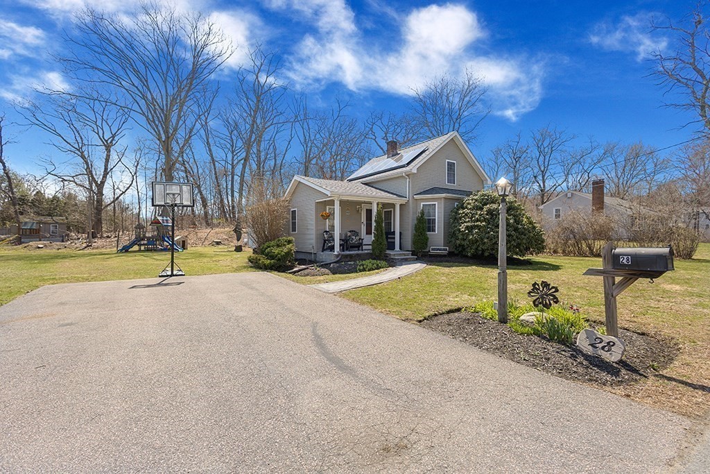 28 Deanville Road Attleboro, MA 02703 - Photo 32 of 37