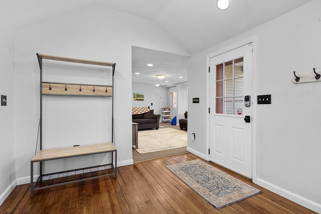 28 Deanville Road Attleboro, MA 02703 - Photo 10 of 37