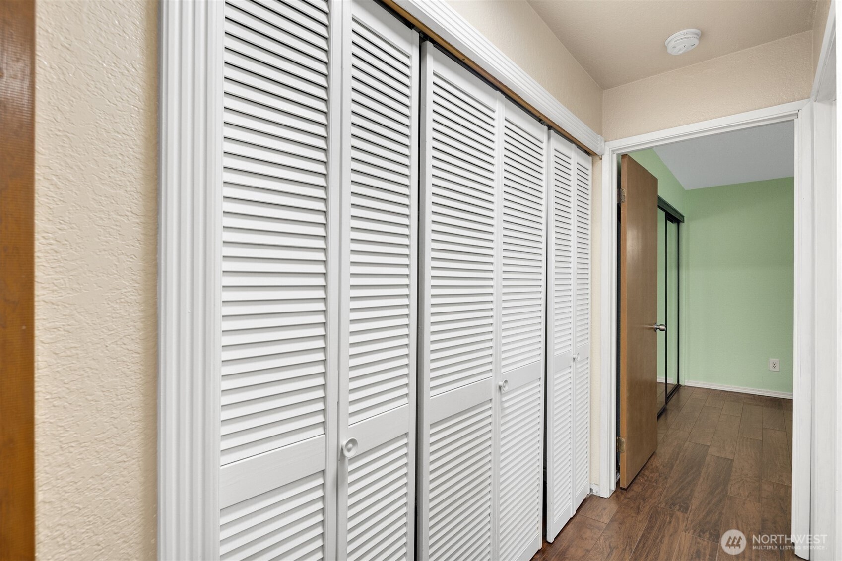 3024 Northeast 143rd Street, Unit 103 Seattle, WA 98155 - Photo 19 of 24