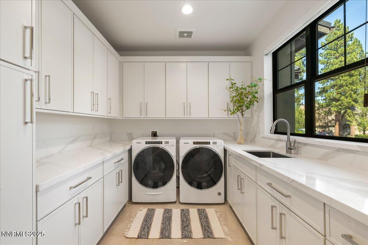 20555 Latour Way Reno, NV 89511 - Photo 35 of 59 a utility room with sink dryer and washer
