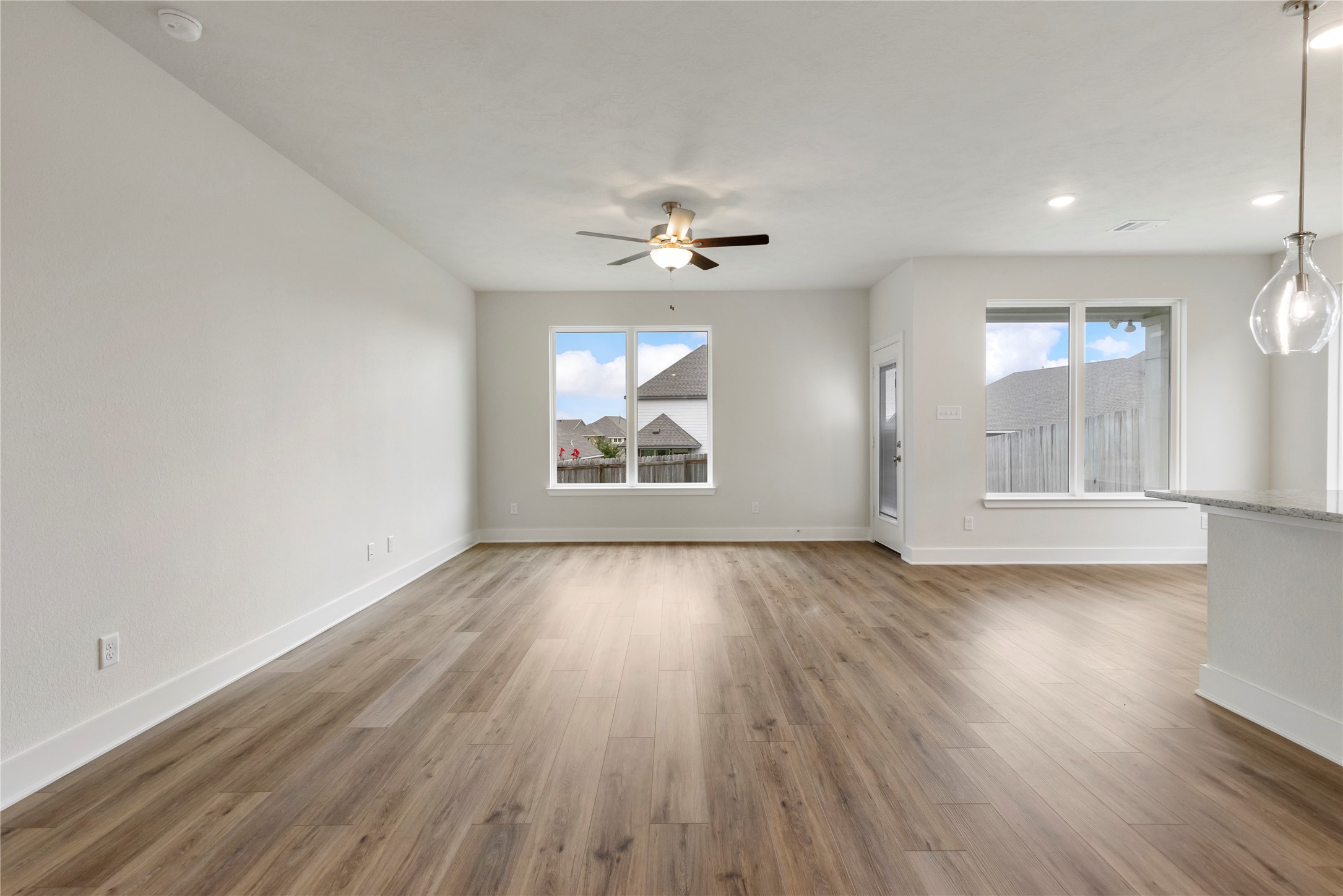 2033 Winepress Road Brenham, TX 77833 - Photo 10 of 43 Gallery Image 10