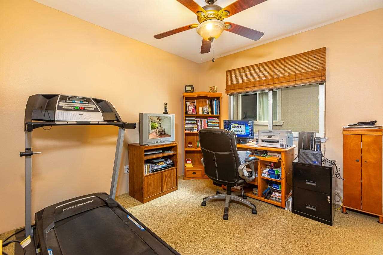 79 Molehulehu Loop Kahului, HI 96732 - Photo 23 of 29 a view of a workspace with furniture and a window