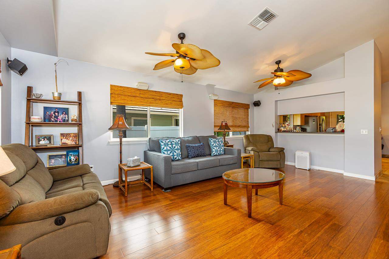 79 Molehulehu Loop Kahului, HI 96732 - Photo 4 of 29 a living room with patio furniture and a wooden floor