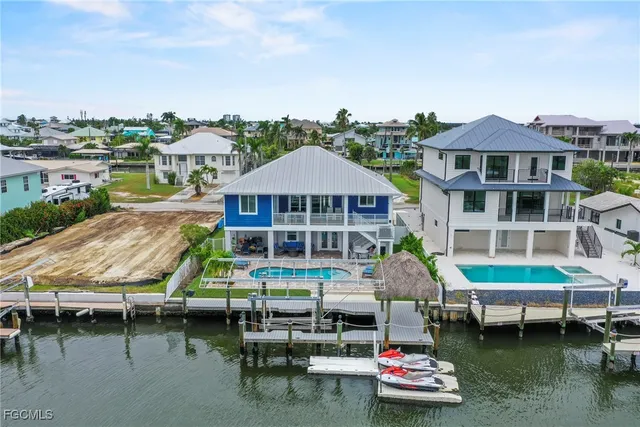 $12,500 | 256 Ibis Street, Fort Myers Beach, FL 33931