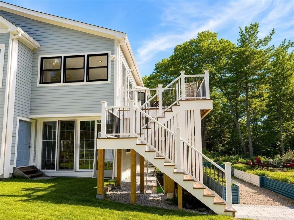 22 Meadowbrook Road Bedford, MA 01730 - Photo 3 of 26