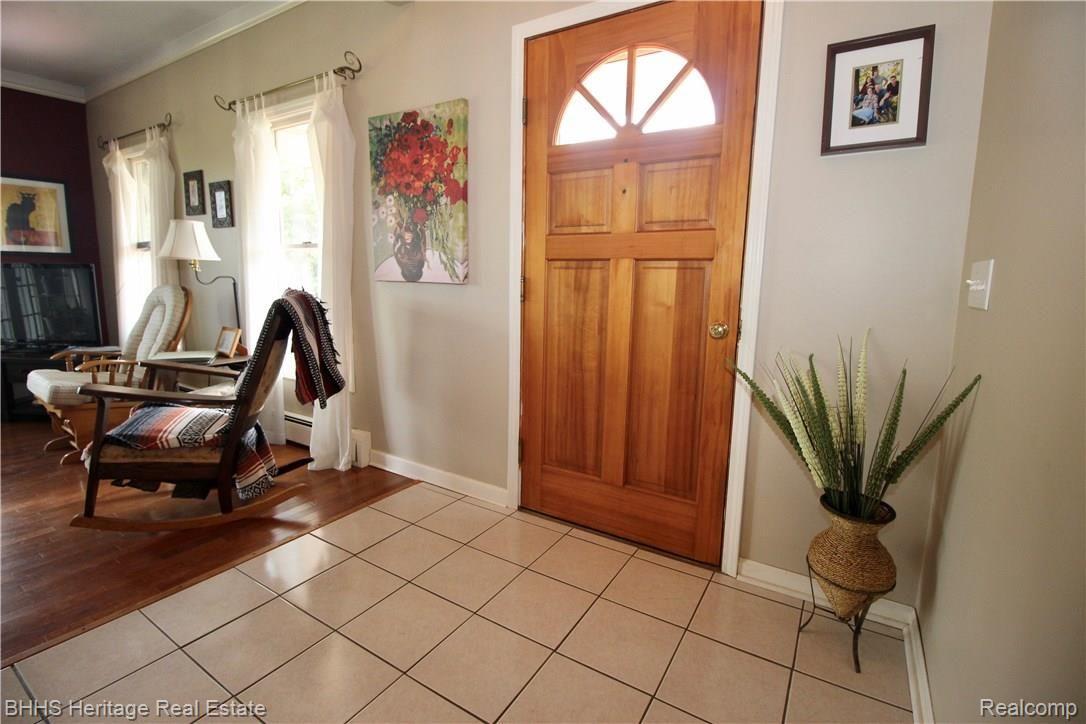 12620 South Bancroft Road Morrice, MI 48857 - Photo 2 of 41 Foyer