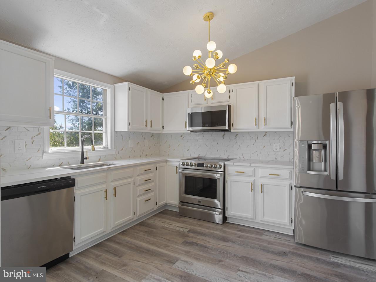 719 Clover Valley Court Edgewood, MD 21040 - Photo 4 of 25