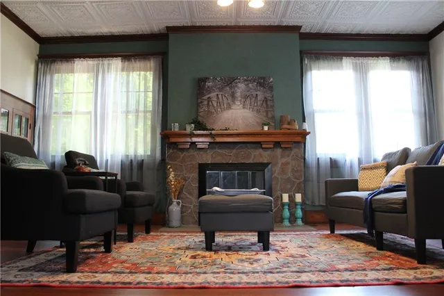 $288,000 | 300 North Monroe Street, Oregon, MO 64473