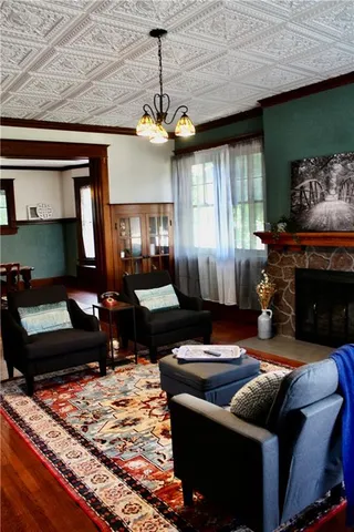 $288,000 | 300 North Monroe Street, Oregon, MO 64473