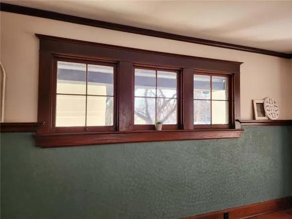 $288,000 | 300 North Monroe Street, Oregon, MO 64473