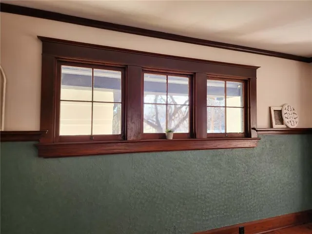 $288,000 | 300 North Monroe Street, Oregon, MO 64473